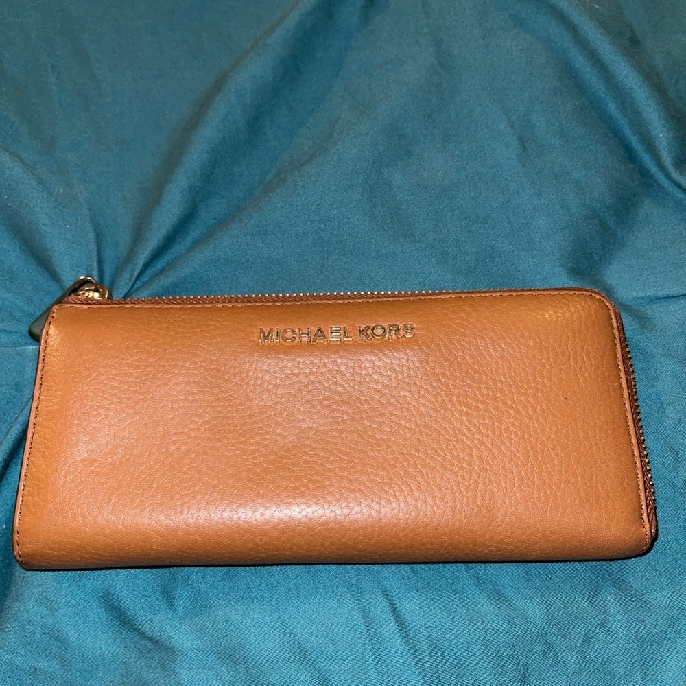 Michael Kors, three-quarter zip wallet